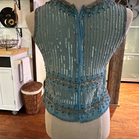 Vintage silk and beads top - Picture 8 of 9